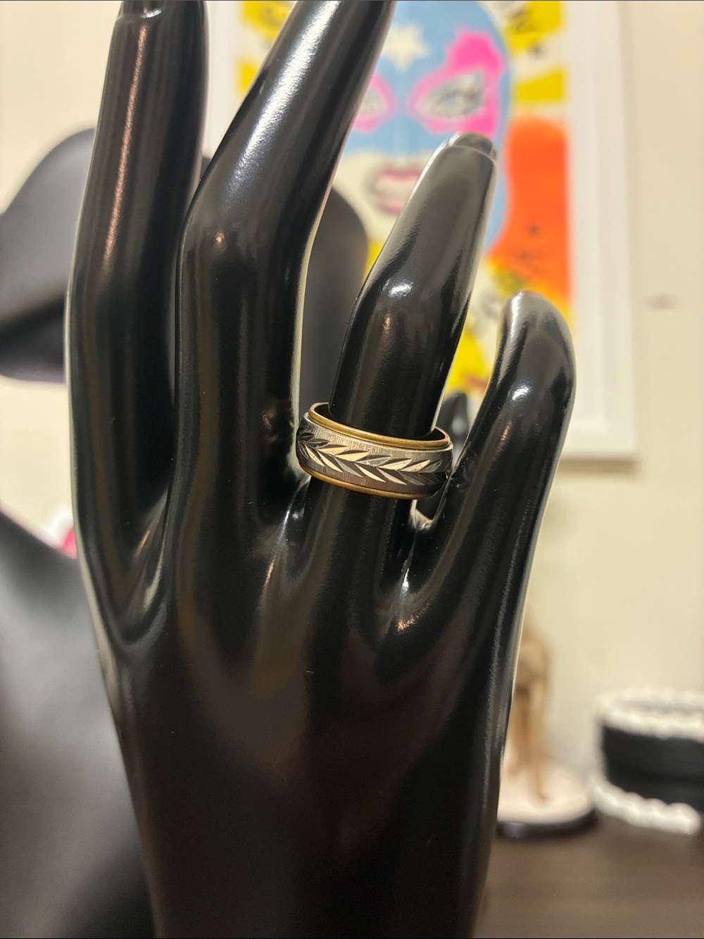 RARE! Vintage 14K Gold 1970s Two-Tone Carved Chevron Mens Wedding Band Ring